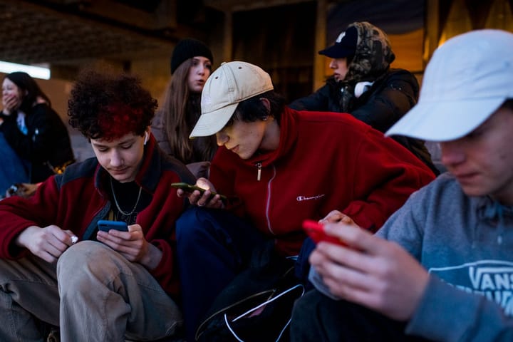 智能手机和社交媒体真的会损害青少年的心理健康吗？